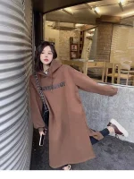 아메리칸 스타일 롱 후드 드레스 여성 겨울용 두꺼운 플리스 레터링 루즈핏 스트레이트 튜브 스커트 캐주얼 편안한 드레스 - 이미지 3