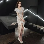 우아한 시퀸 V넥 이브닝 가운, 공연 사회자 드레스, 고급스럽고 가벼운 볼 드레스, 지퍼 스타일 미디 스커트, 긴 소매 - 이미지 2