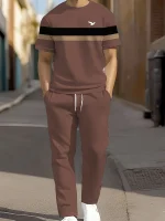 2025년 여름 신상 남성 세트는 3D 스트라이프 프린트로 캐주얼하고 세련된 아웃도어 스포츠웨어입니다. - 이미지 3